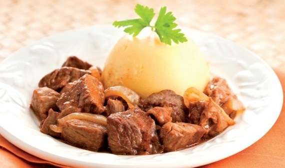 Carne Cozida com Angu