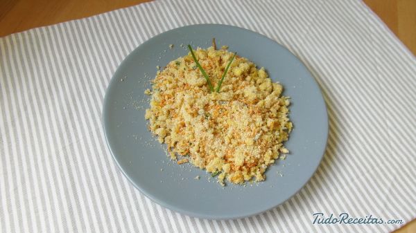 Farofa de Ovo com Cenoura