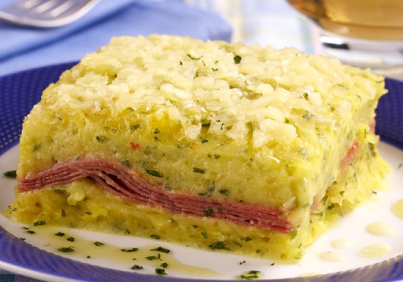 Purê de Mandioquinha com Mortadela Gratinado