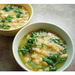 Sopa de Feijão-Branco com Espinafre Sopa de Feijão-Branco com Espinafre