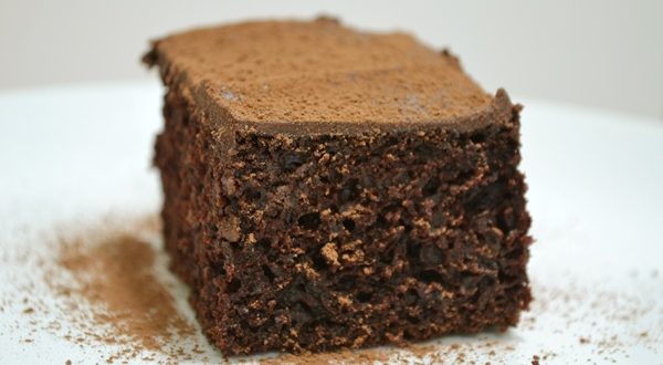 Bolo Integral de Chocolate com Limão
