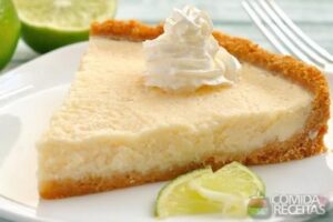 Torta de Limão com Recheio Cremoso 