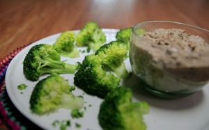 Patê de Lentilha com Nozes e Brócolis