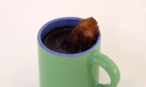 Açaí com Isca de Peixe