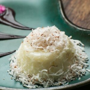 Pudim de Tapioca com Calda de Açaí 