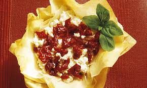 Tortinha Filo de Tomate Seco e Ricota 02 