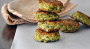 Bolinho de Grão-de-Bico com Molho Tahine