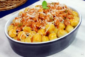 Nhoque de Mandioca com Ragu de Linguiça